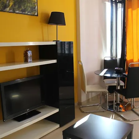 5j Panorama - Casas & Papeis * Armacao de Pera
